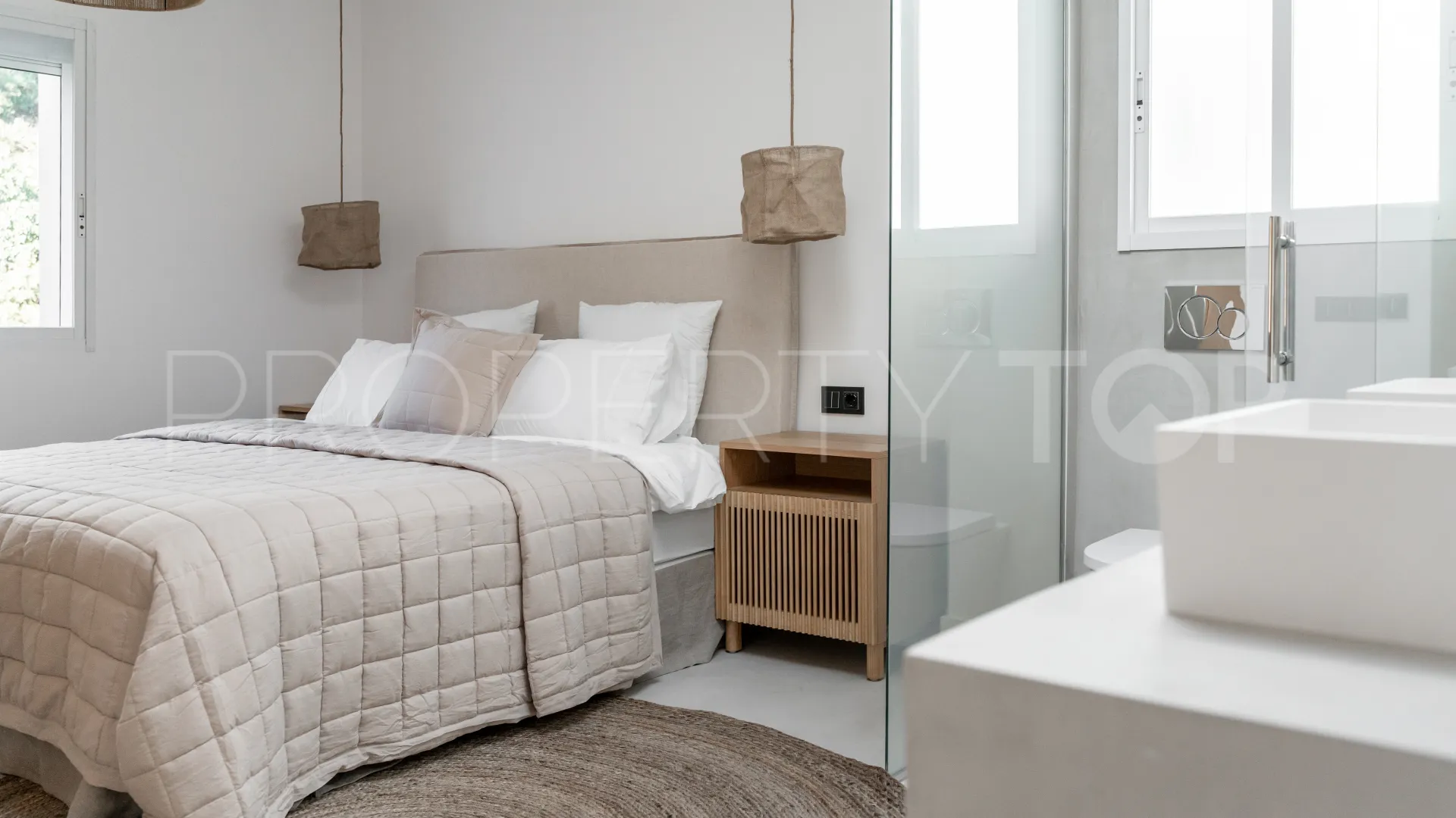 Buy La Quinta penthouse with 2 bedrooms
