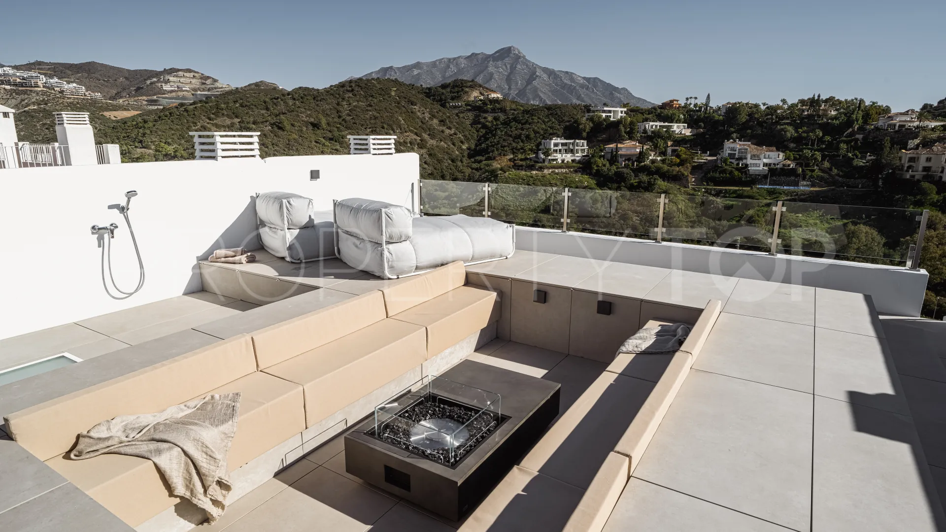 Buy La Quinta penthouse with 2 bedrooms
