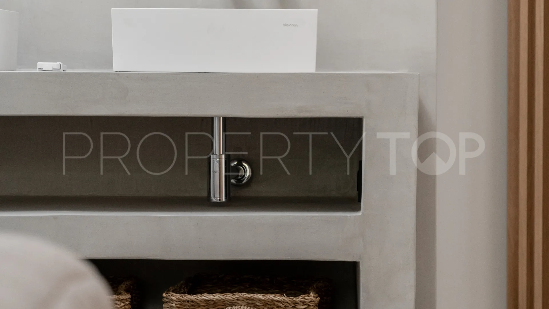 Buy La Quinta penthouse with 2 bedrooms