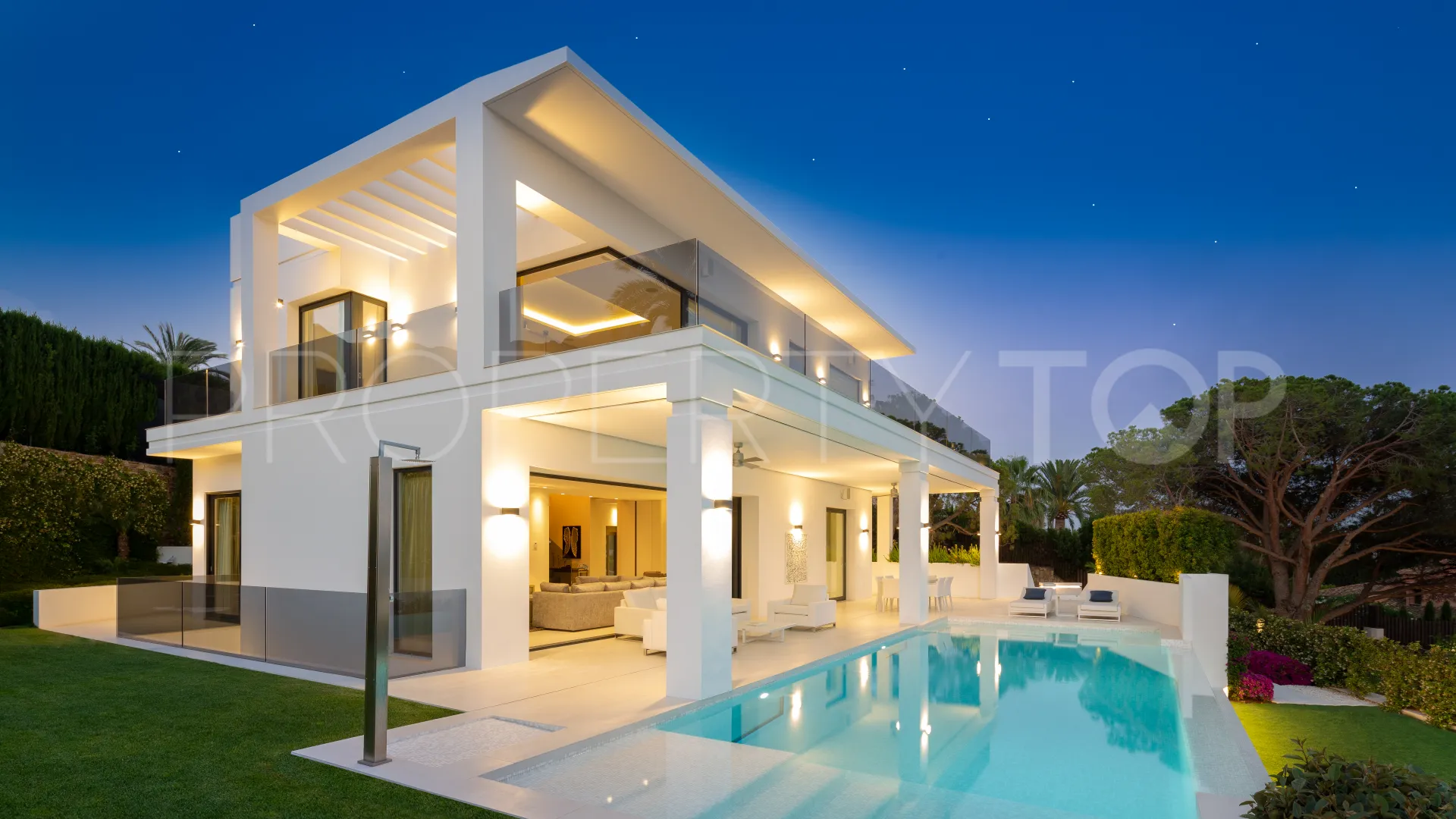 Comprar villa en Nagüeles