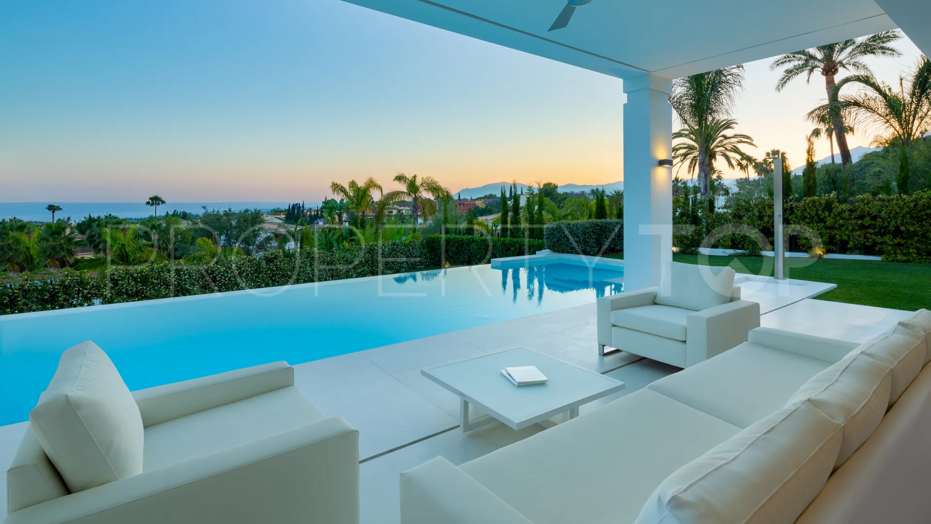 Comprar villa en Nagüeles