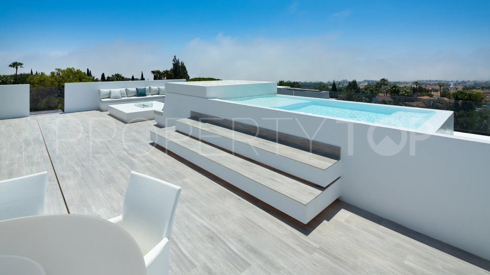 Comprar villa en Nagüeles