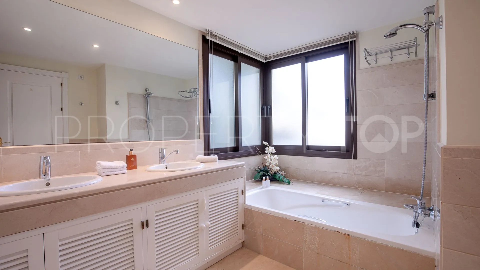 Comprar villa en Los Arqueros de 3 dormitorios