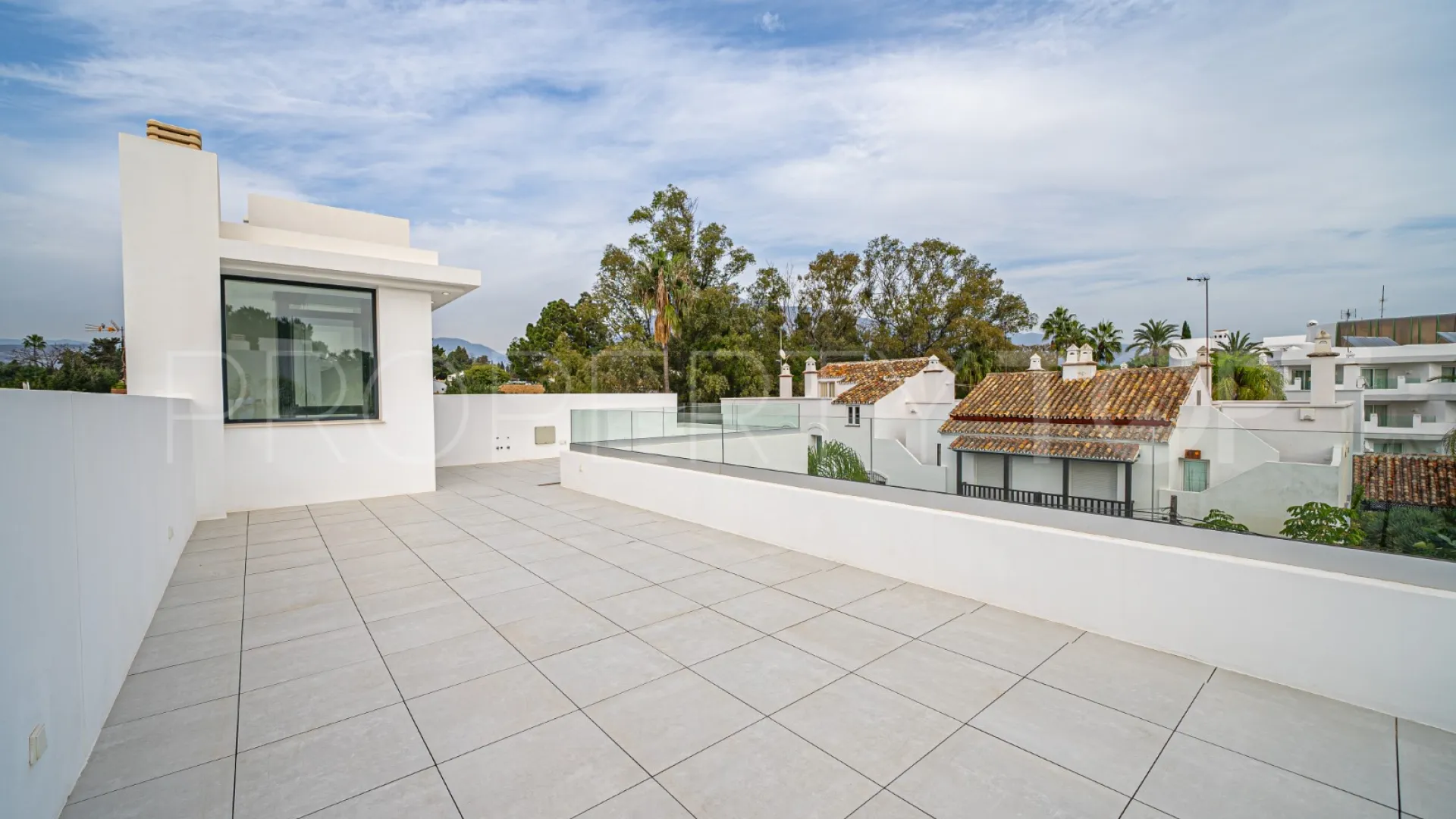 Se vende villa de 4 dormitorios en Rio Verde