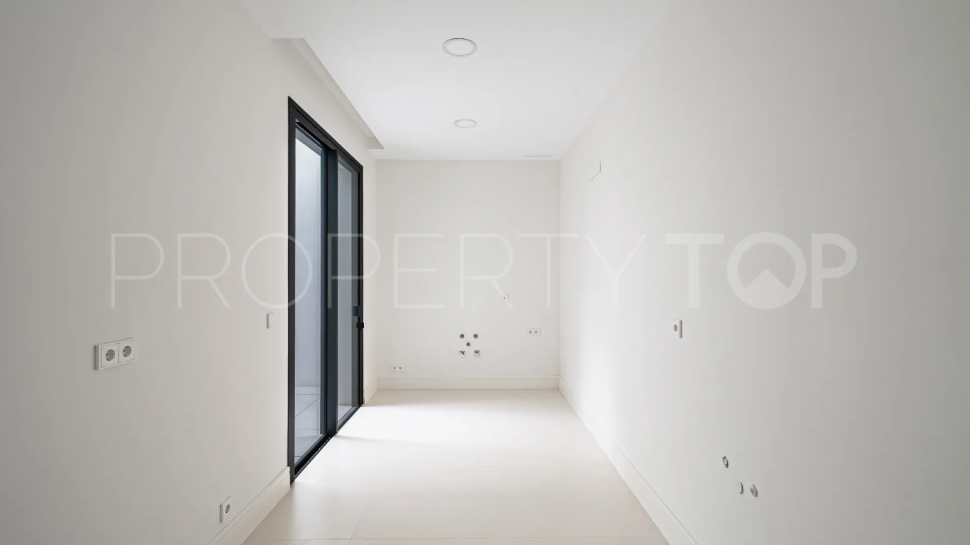 Se vende villa de 4 dormitorios en Rio Verde