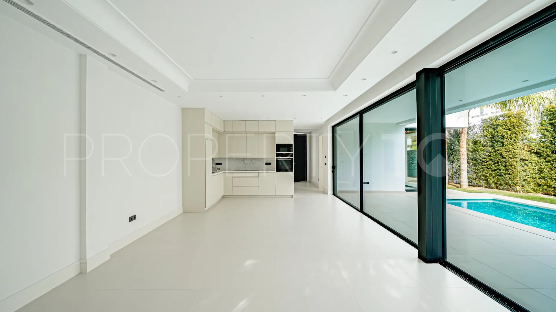 Se vende villa de 4 dormitorios en Rio Verde
