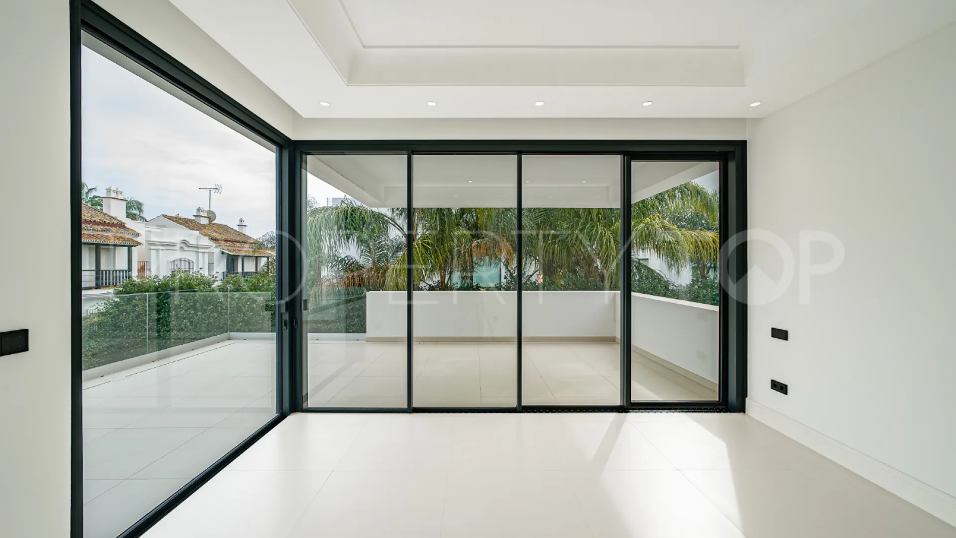 Se vende villa de 4 dormitorios en Rio Verde