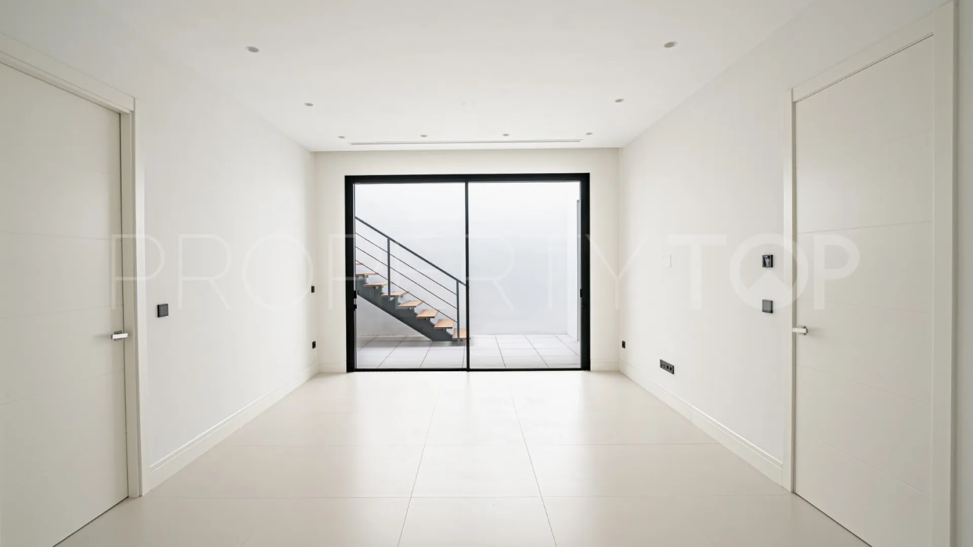 Se vende villa de 4 dormitorios en Rio Verde