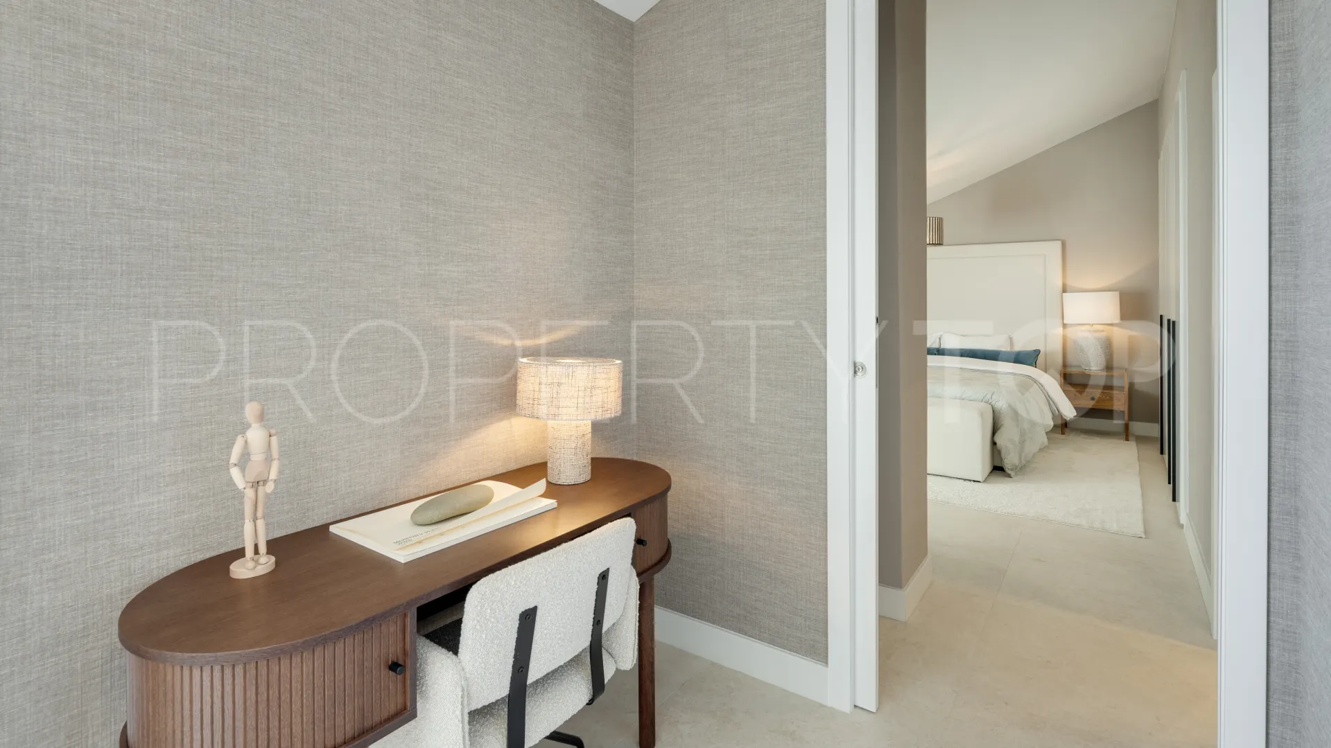 Atico duplex en venta con 5 dormitorios en Costa Nagüeles II