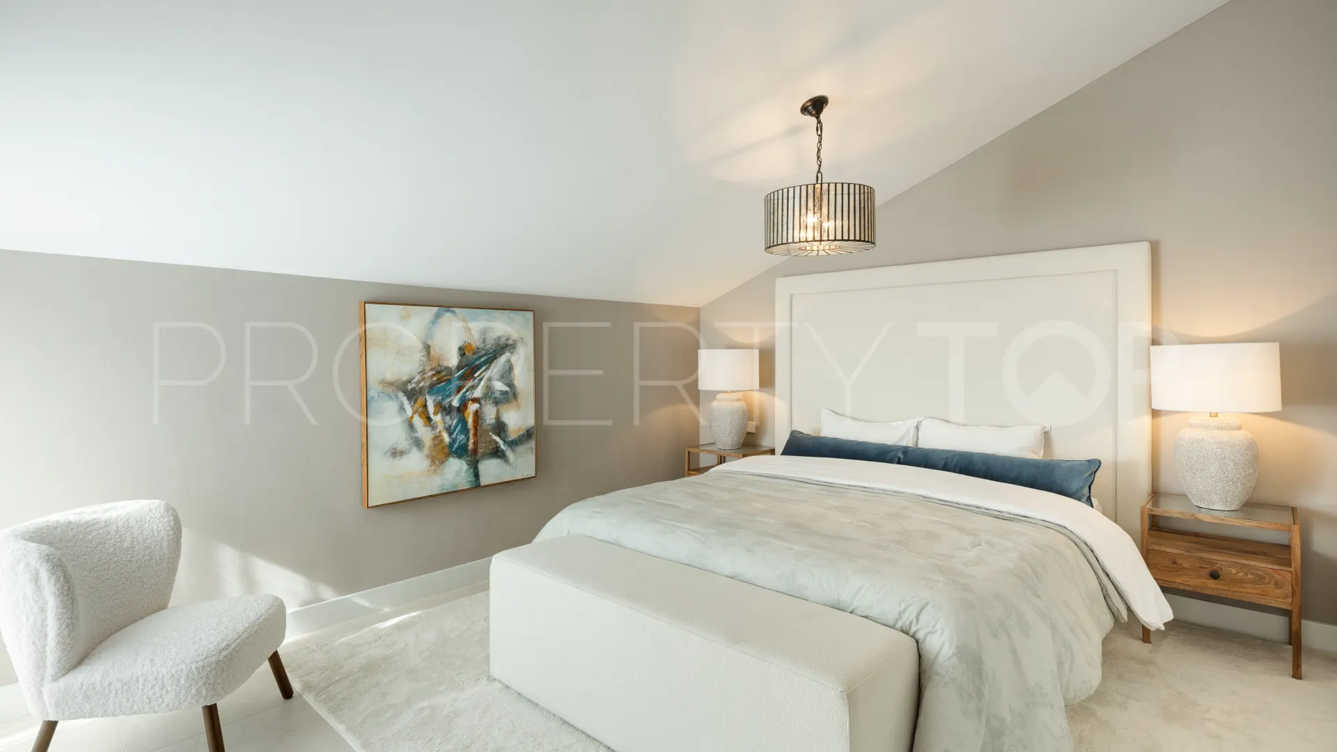 Atico duplex en venta con 5 dormitorios en Costa Nagüeles II