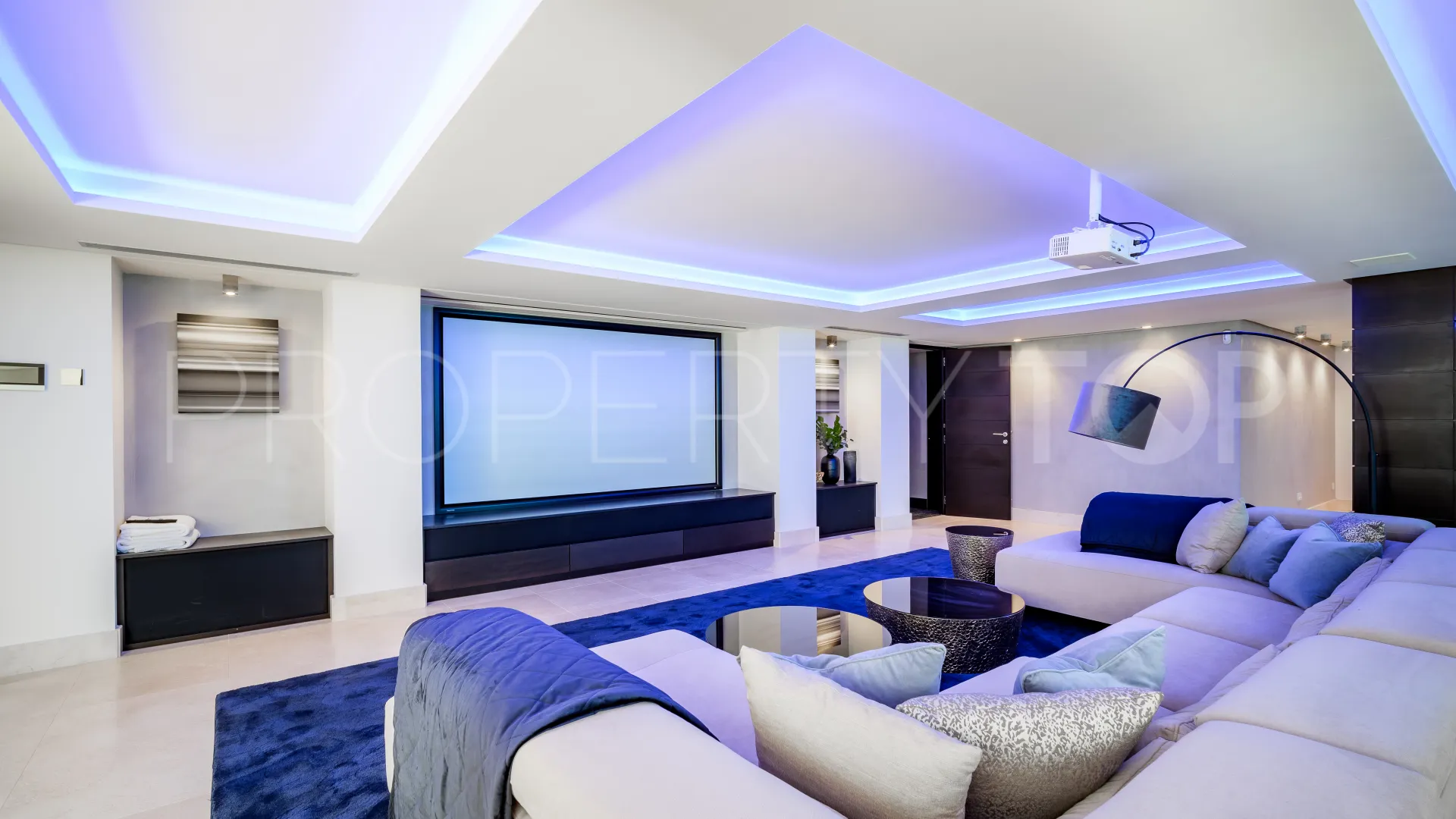 5 bedrooms villa in Los Flamingos for sale