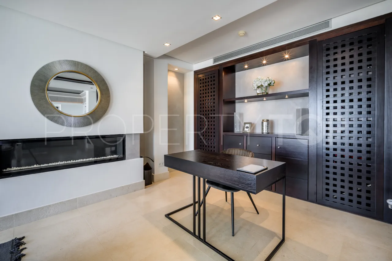 5 bedrooms villa in Los Flamingos for sale