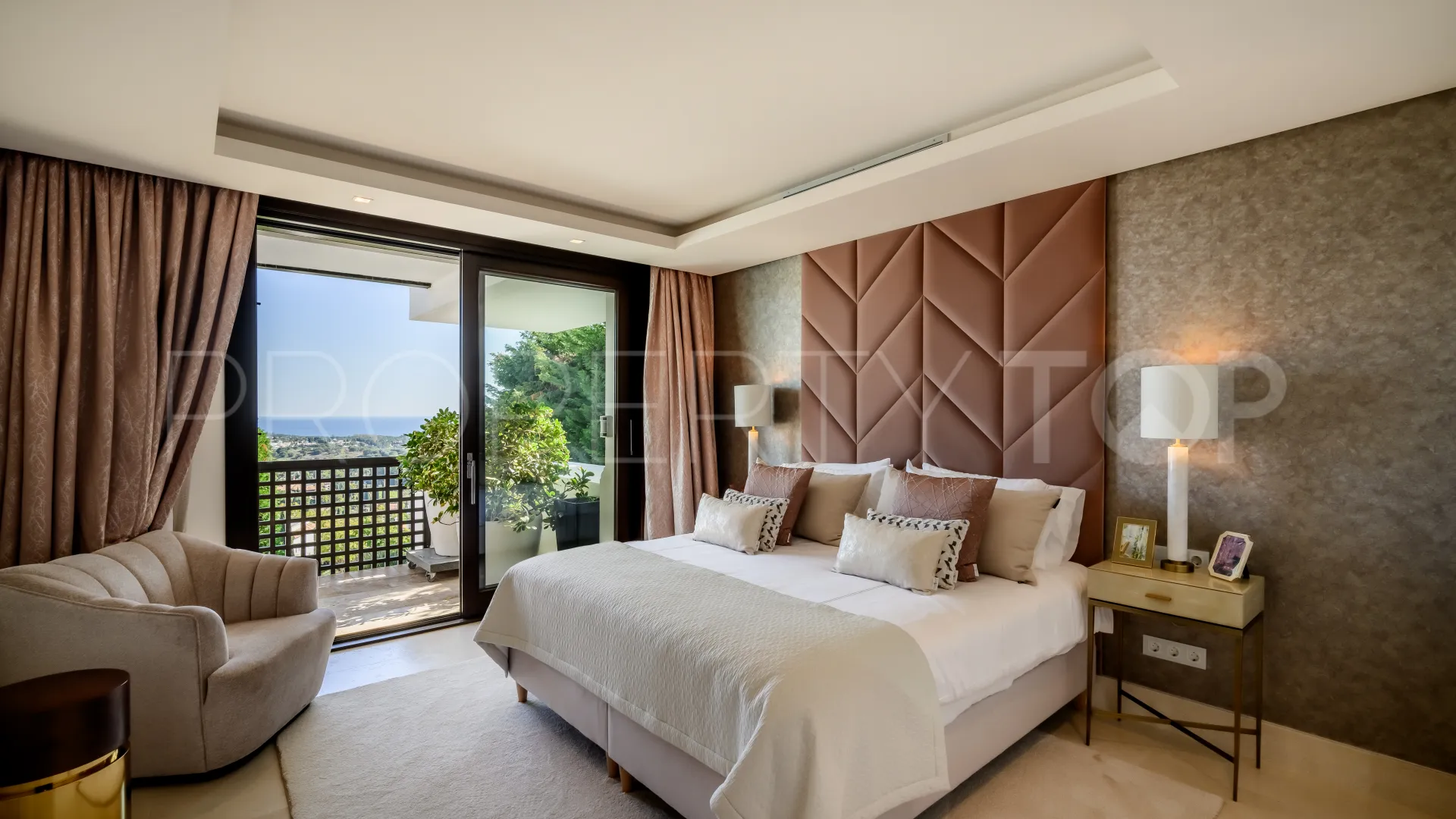 5 bedrooms villa in Los Flamingos for sale