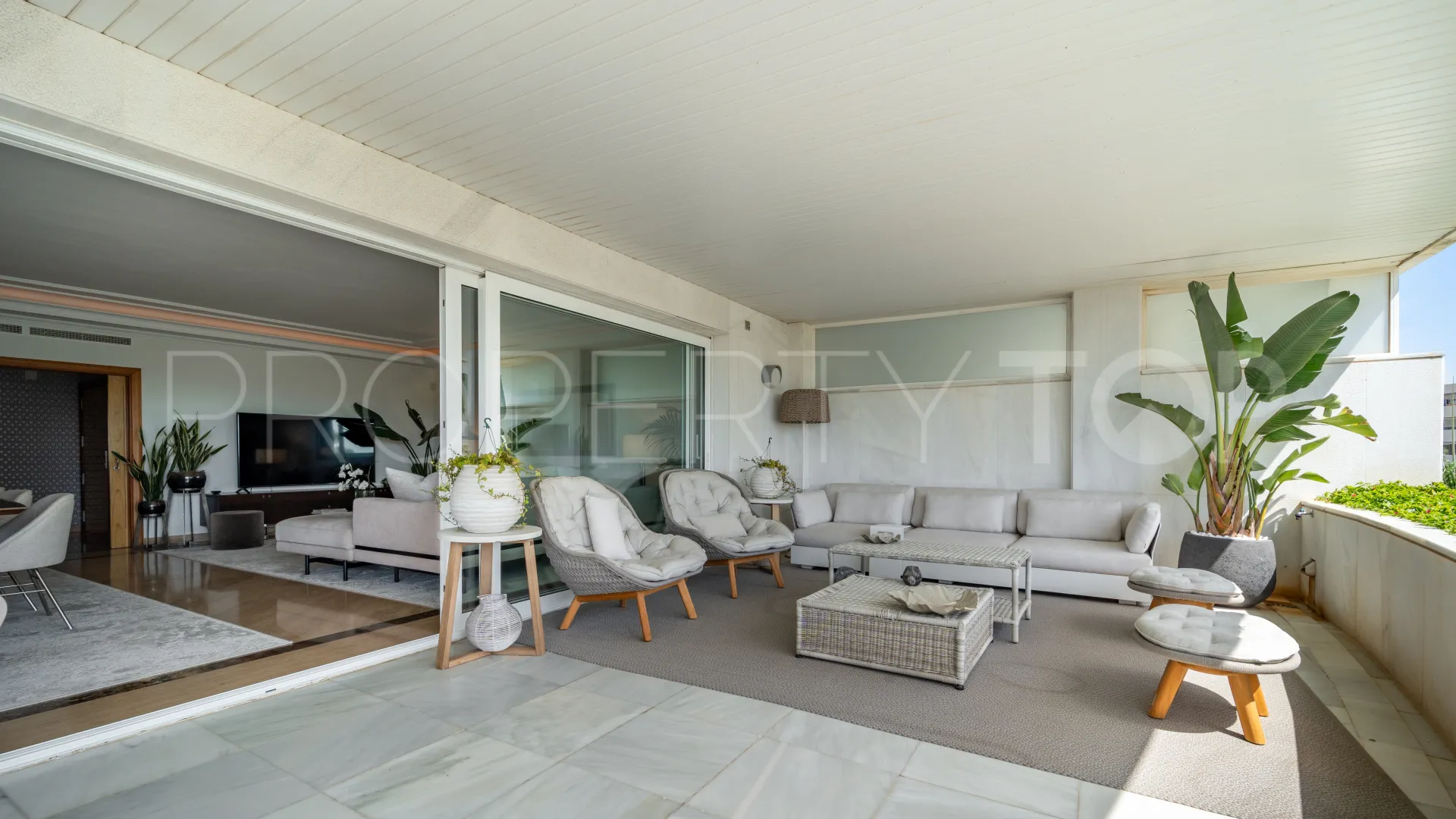 For sale El Embrujo Banús 3 bedrooms apartment