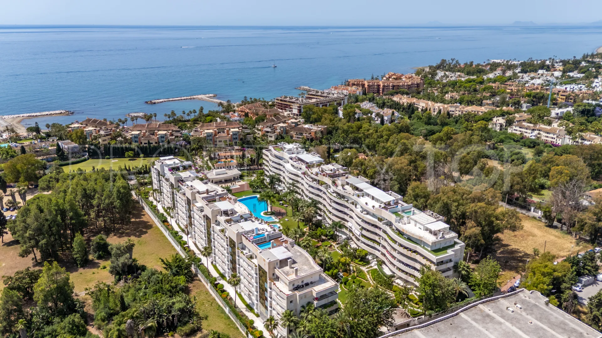 For sale El Embrujo Banús 3 bedrooms apartment