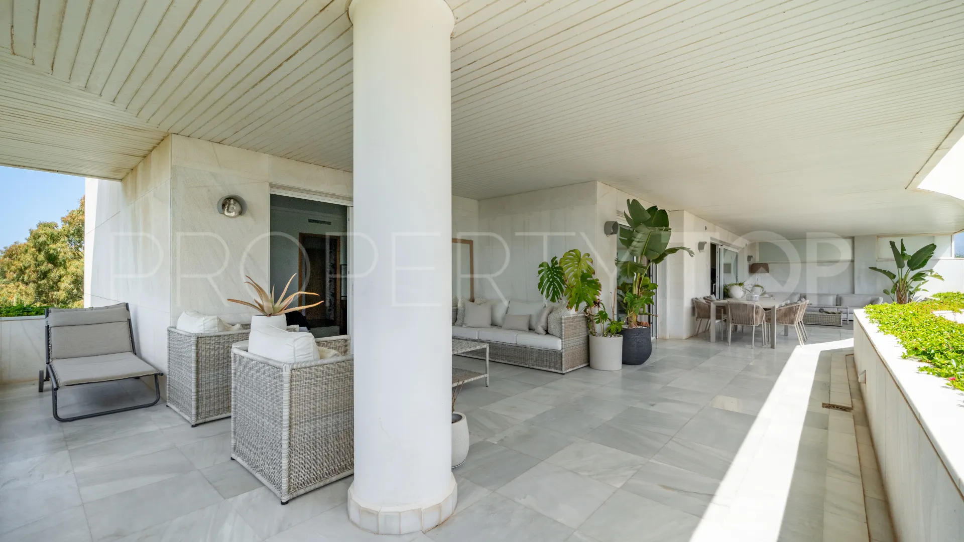 For sale El Embrujo Banús 3 bedrooms apartment