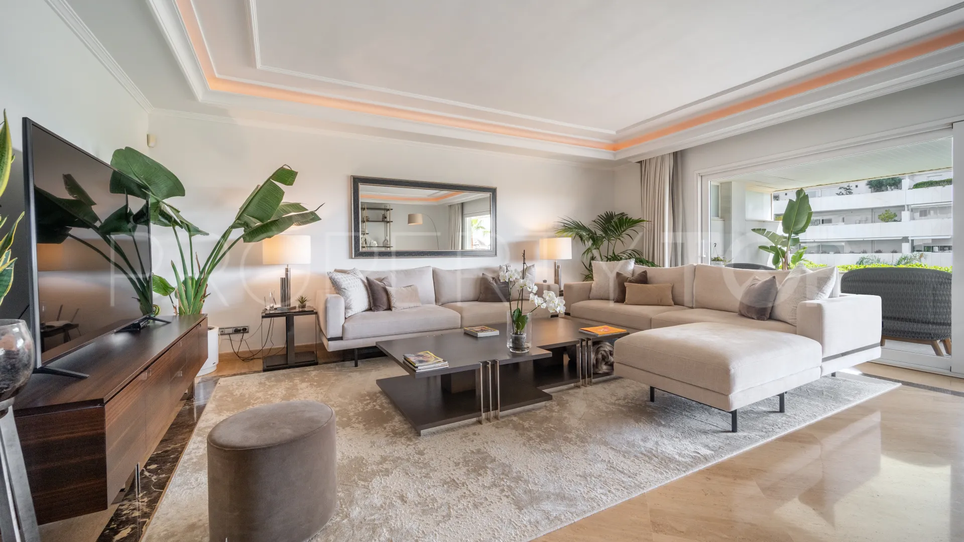 For sale El Embrujo Banús 3 bedrooms apartment