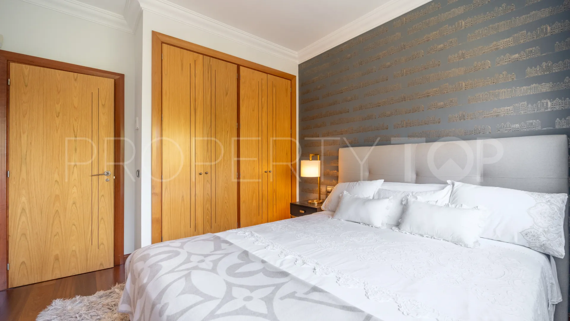 For sale El Embrujo Banús 3 bedrooms apartment