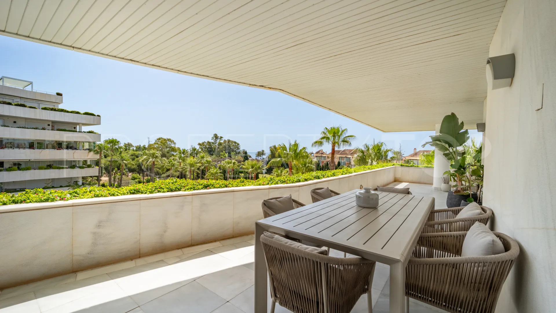 For sale El Embrujo Banús 3 bedrooms apartment