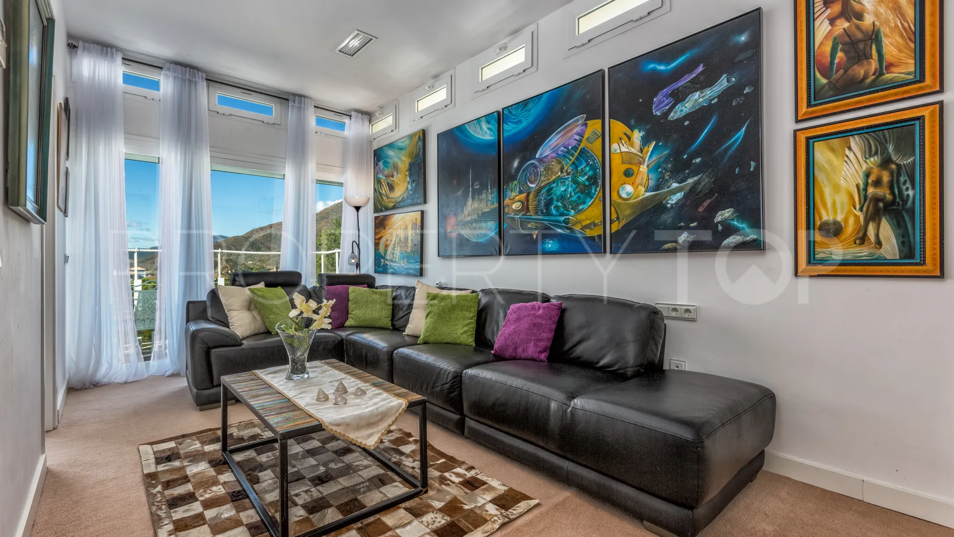 Comprar villa de 7 dormitorios en Altos de Estepona