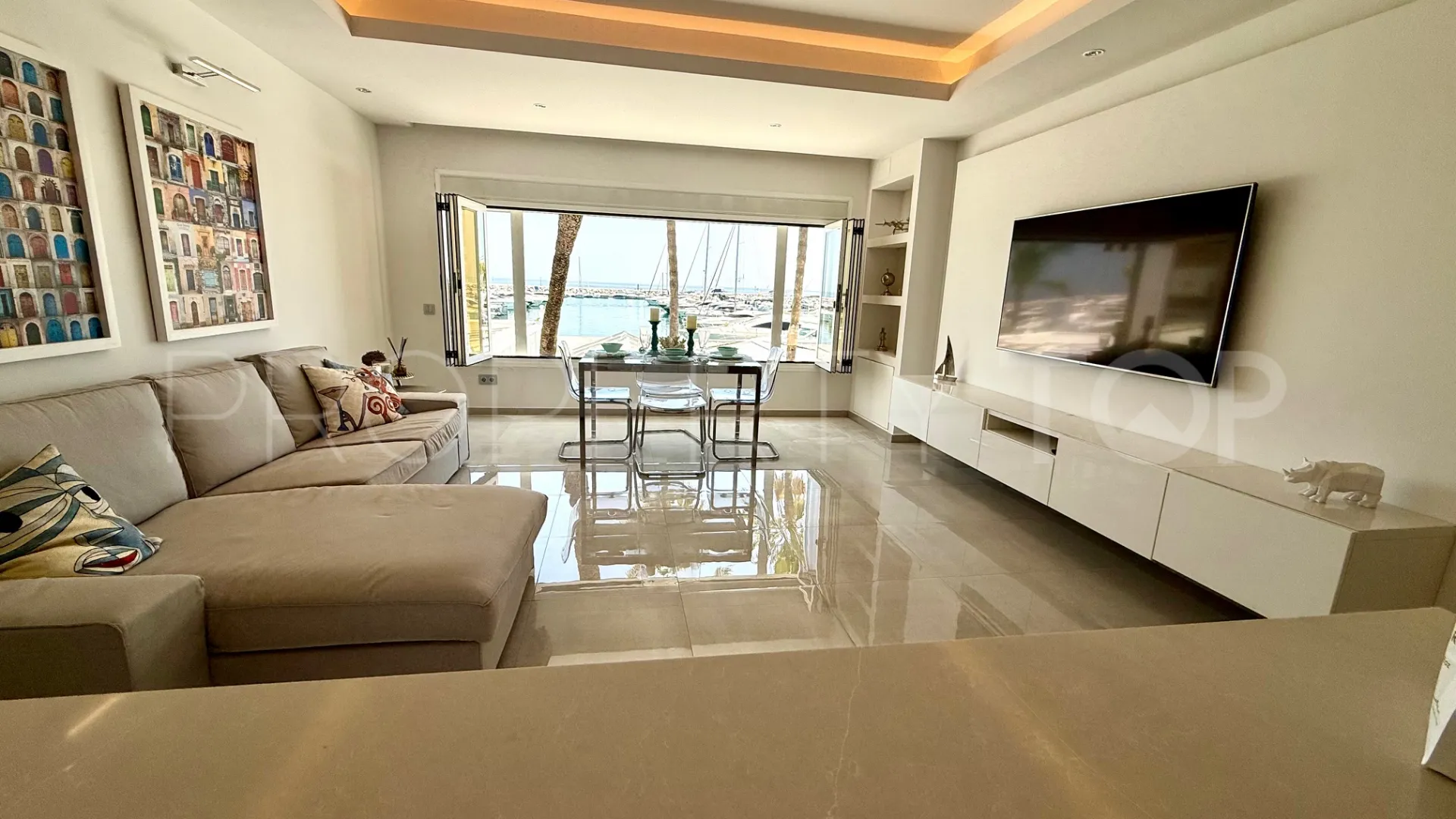 Apartamento con 2 dormitorios en venta en Puerto