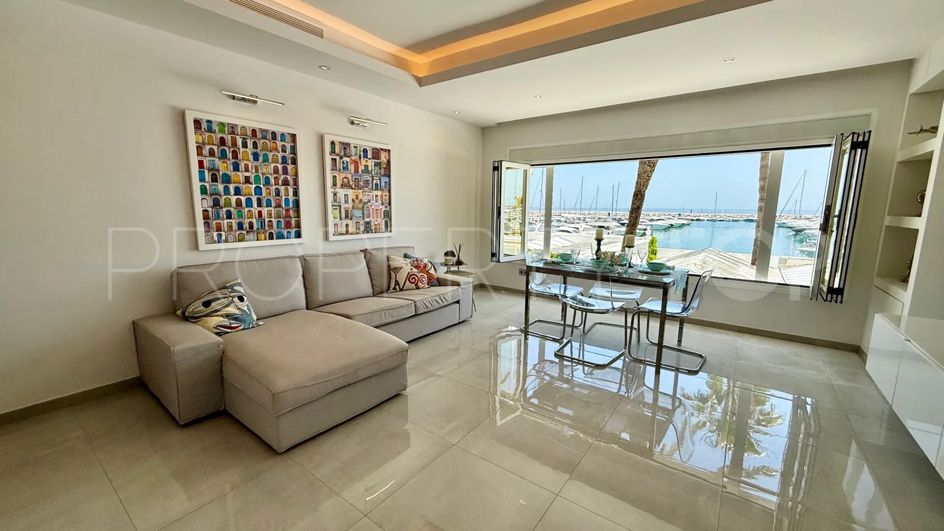 Apartamento con 2 dormitorios en venta en Puerto