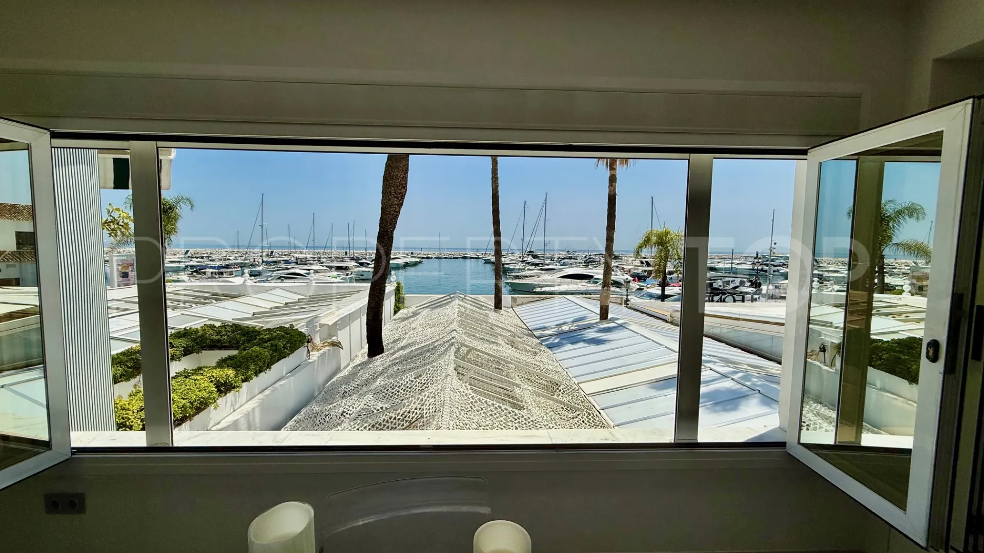 Apartamento con 2 dormitorios en venta en Puerto