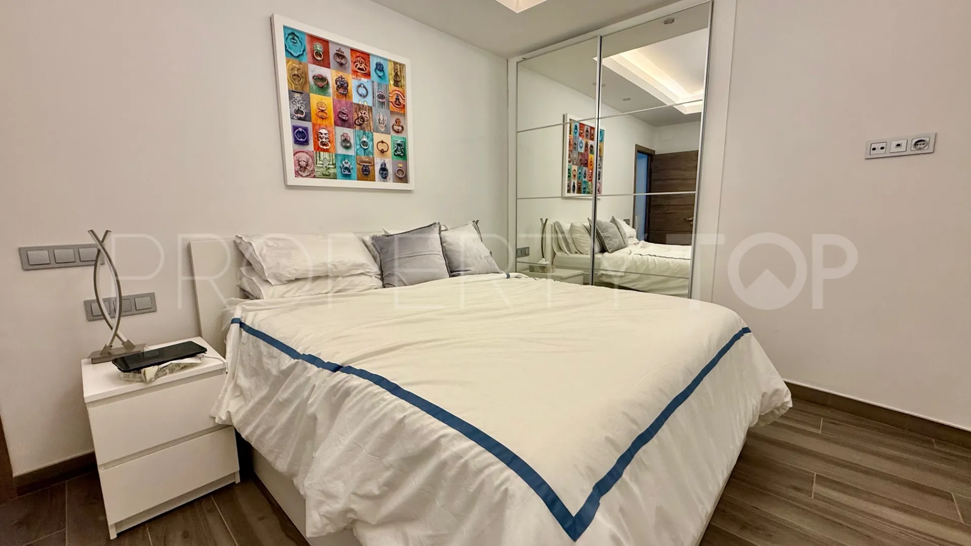 Apartamento con 2 dormitorios en venta en Puerto