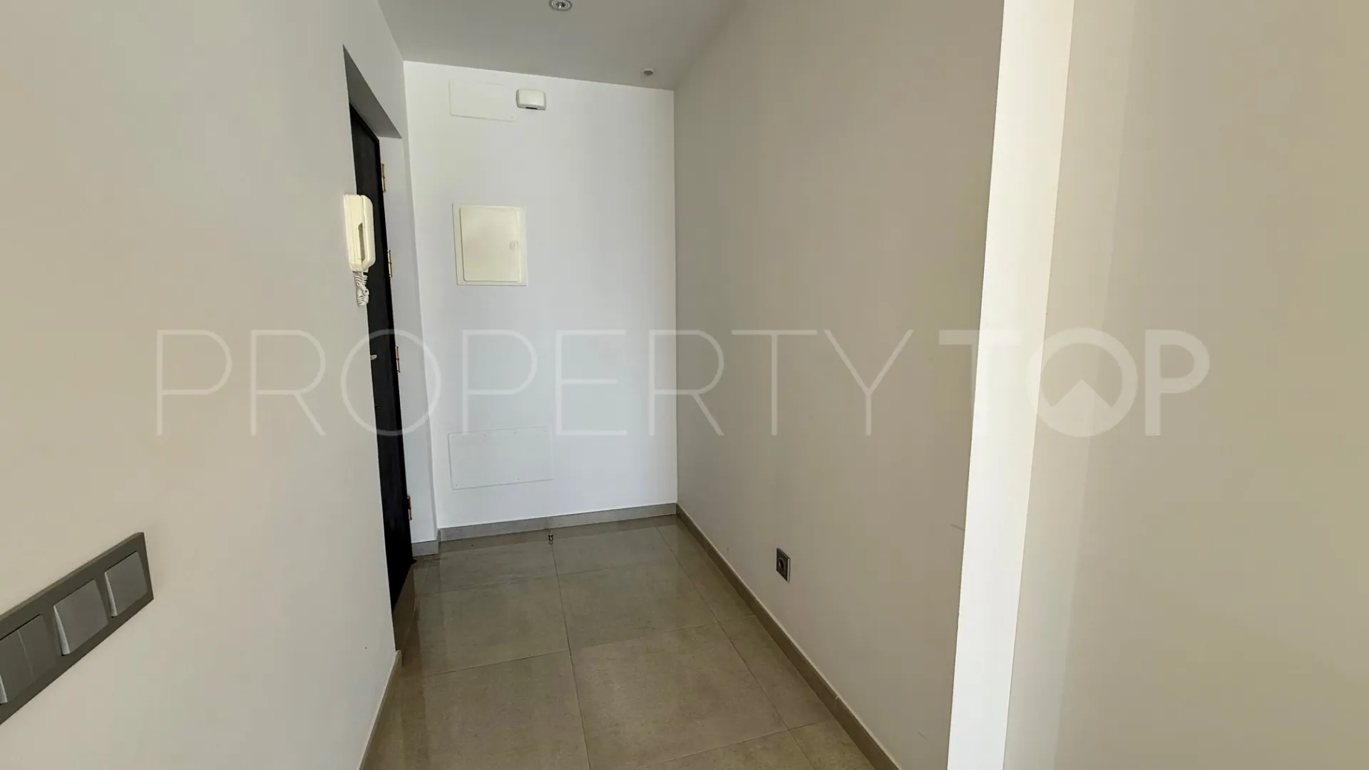 Apartamento con 2 dormitorios en venta en Puerto