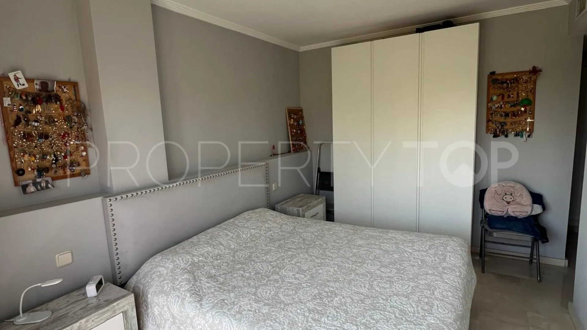 For sale apartment in Estepona with 3 bedrooms