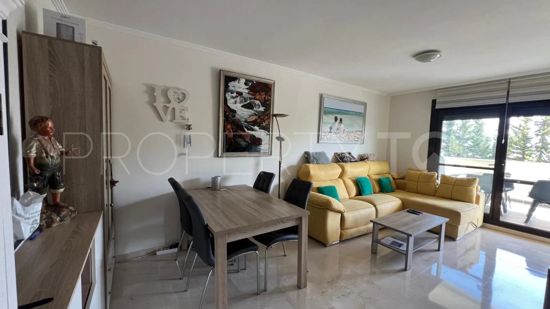 For sale apartment in Estepona with 3 bedrooms