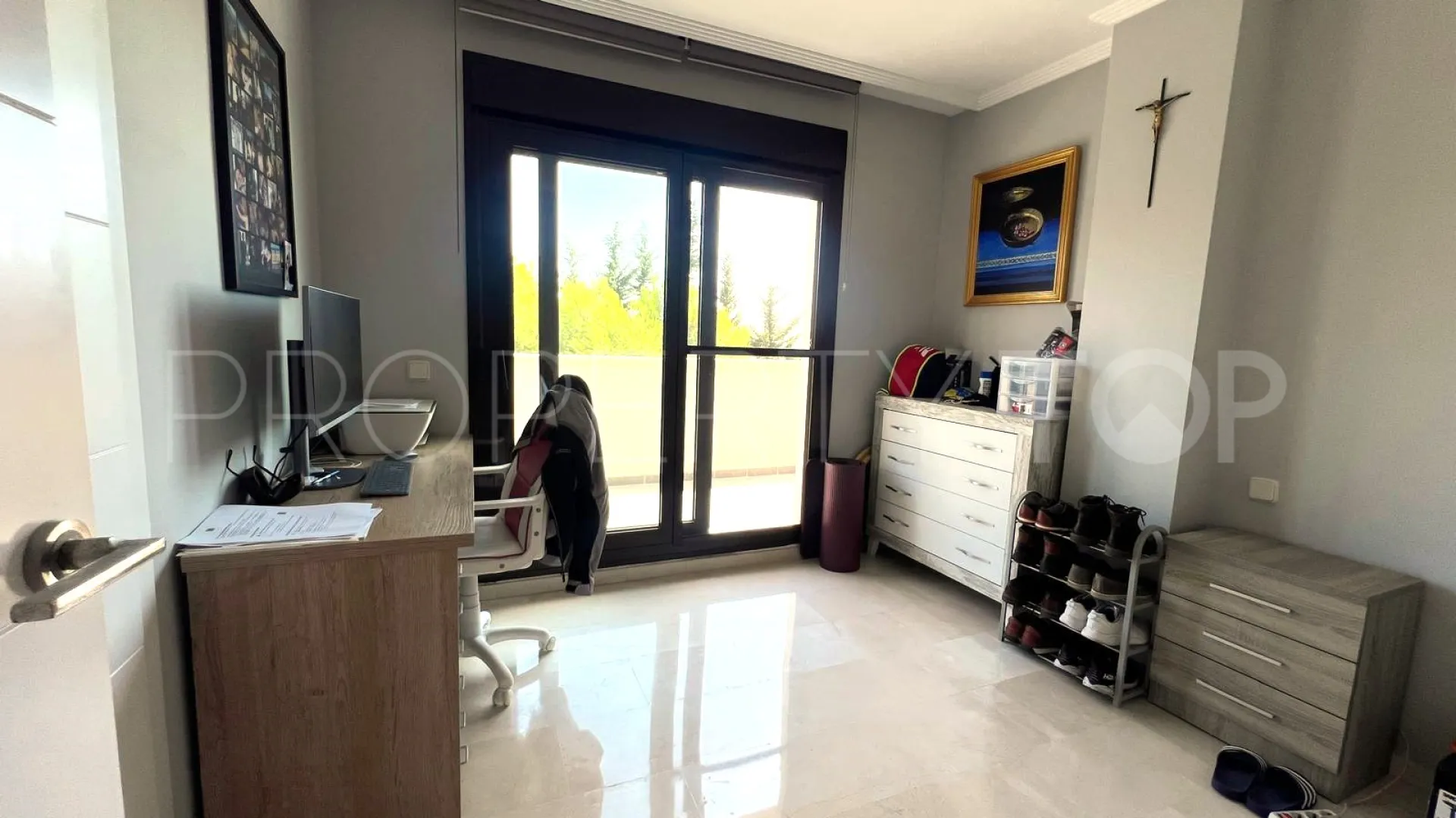 For sale apartment in Estepona with 3 bedrooms