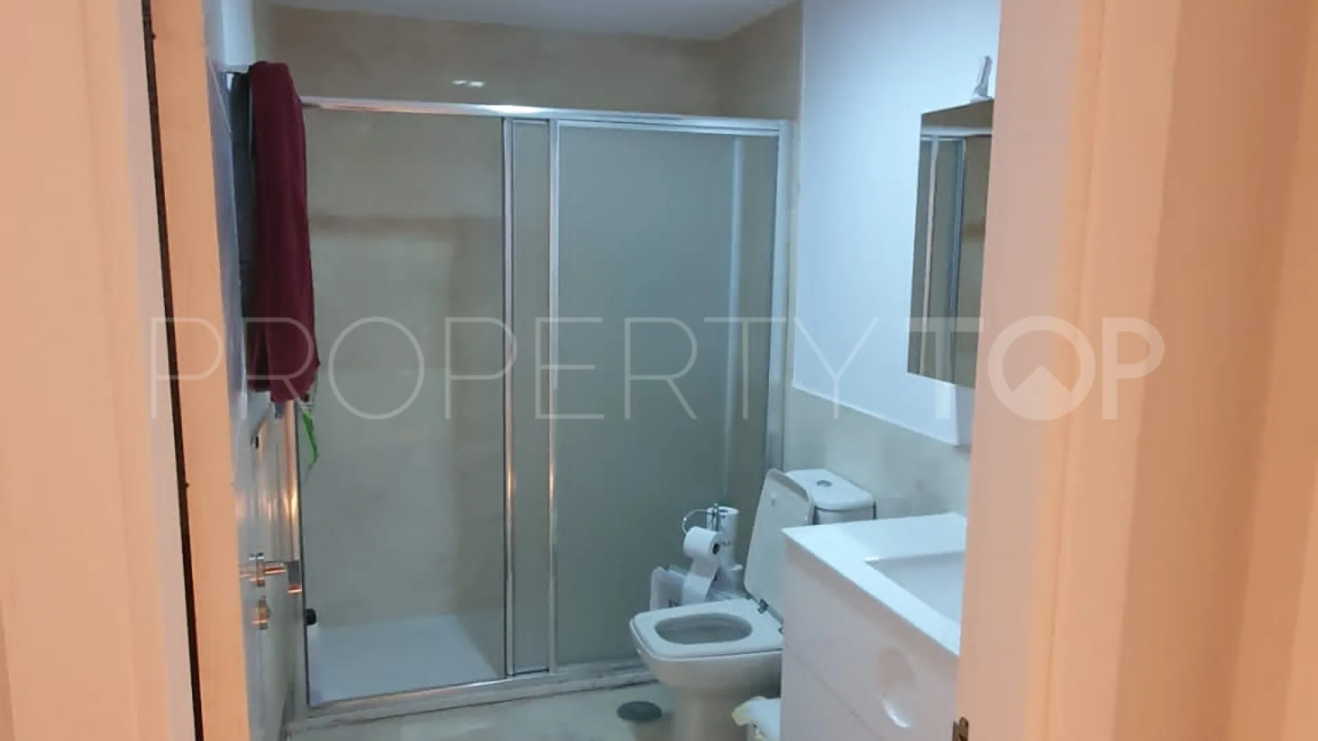For sale apartment in Estepona with 3 bedrooms
