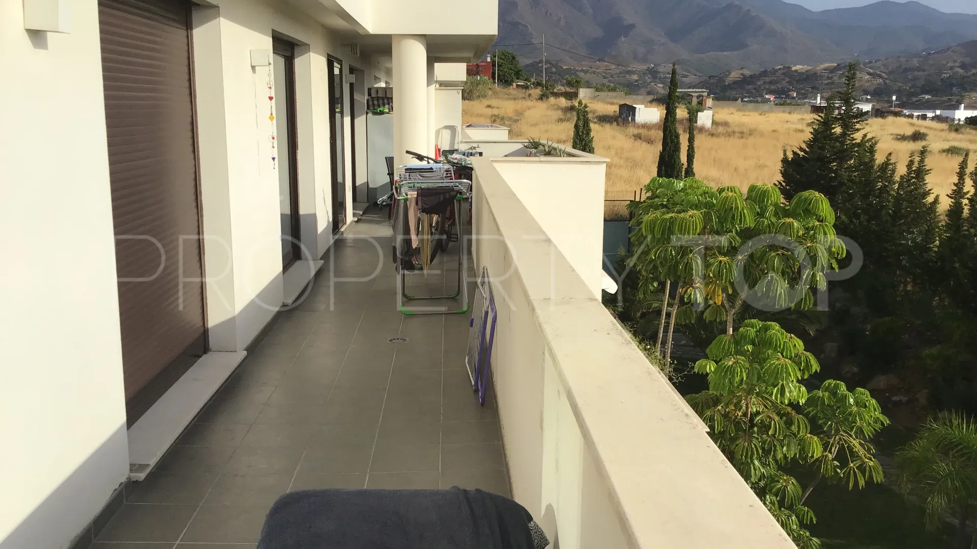 For sale apartment in Estepona with 3 bedrooms
