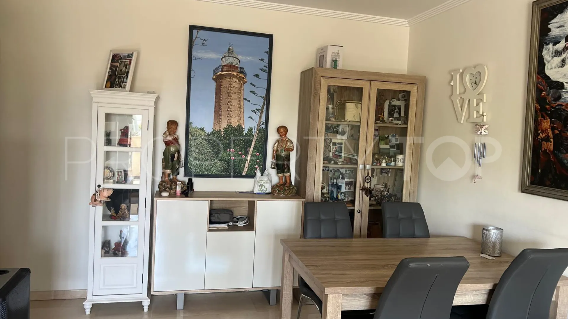 For sale apartment in Estepona with 3 bedrooms