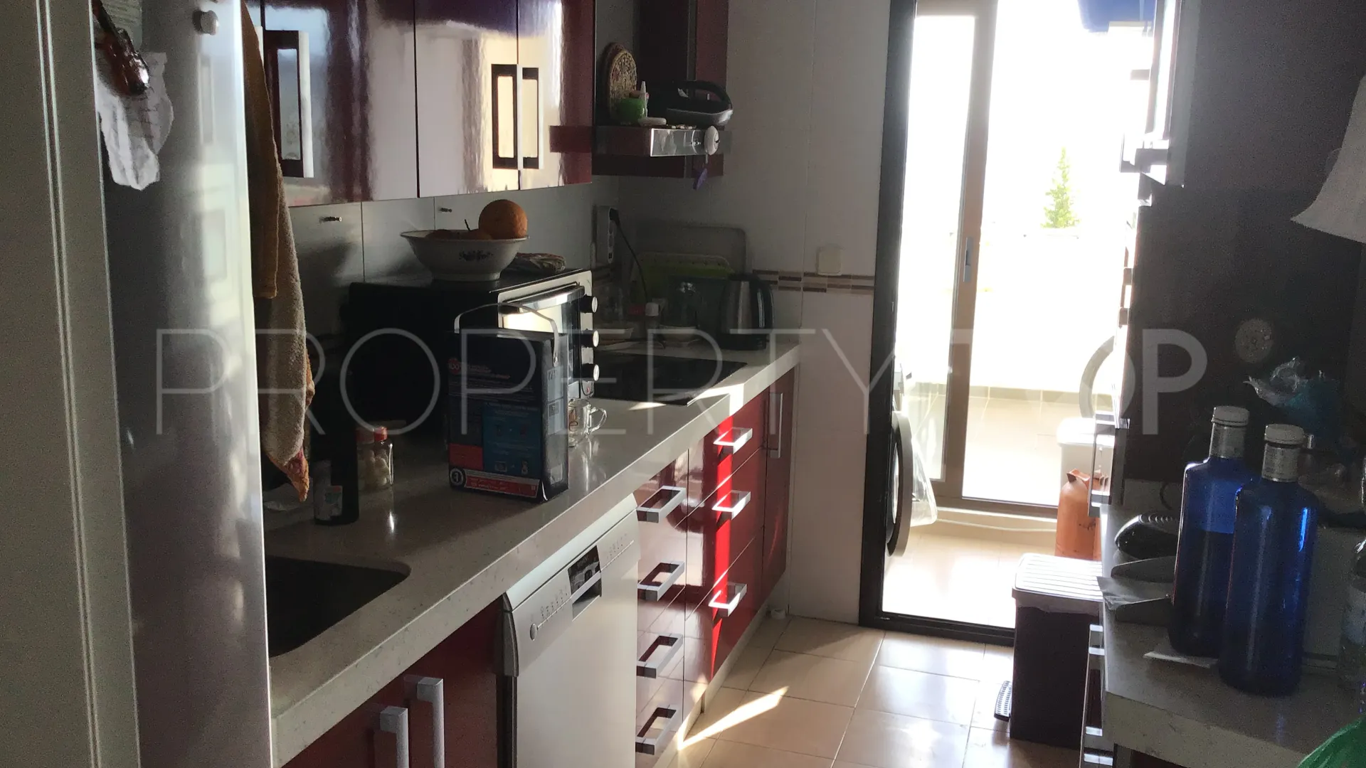 For sale apartment in Estepona with 3 bedrooms