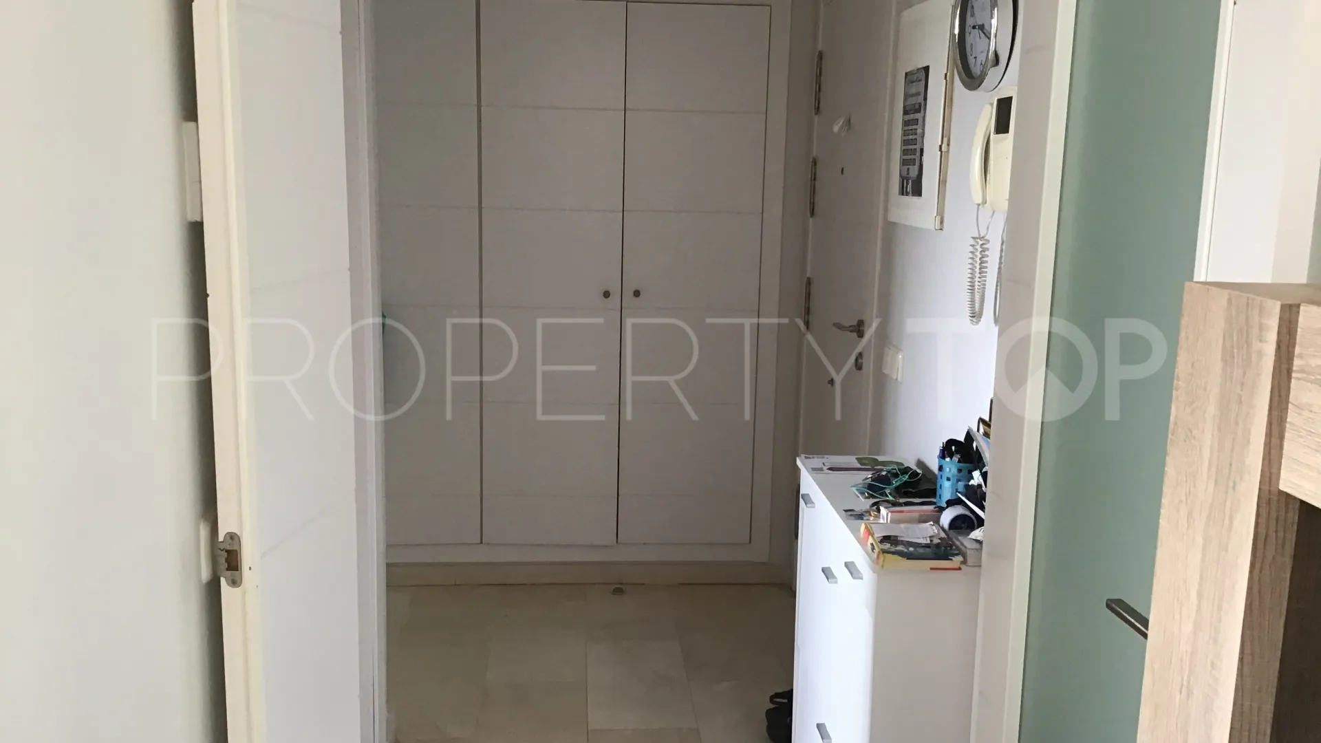 For sale apartment in Estepona with 3 bedrooms