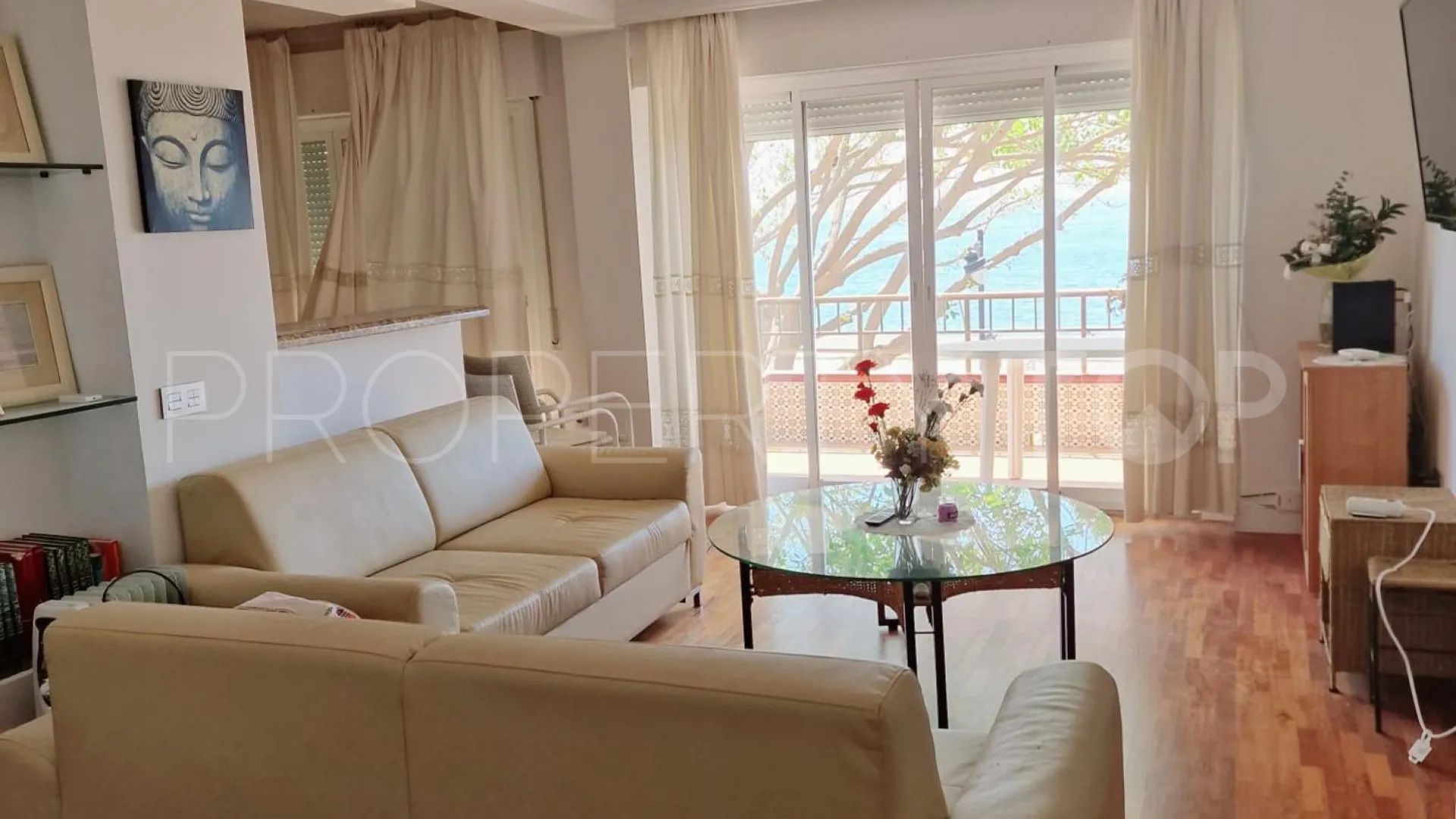 For sale apartment in Estepona Town with 2 bedrooms