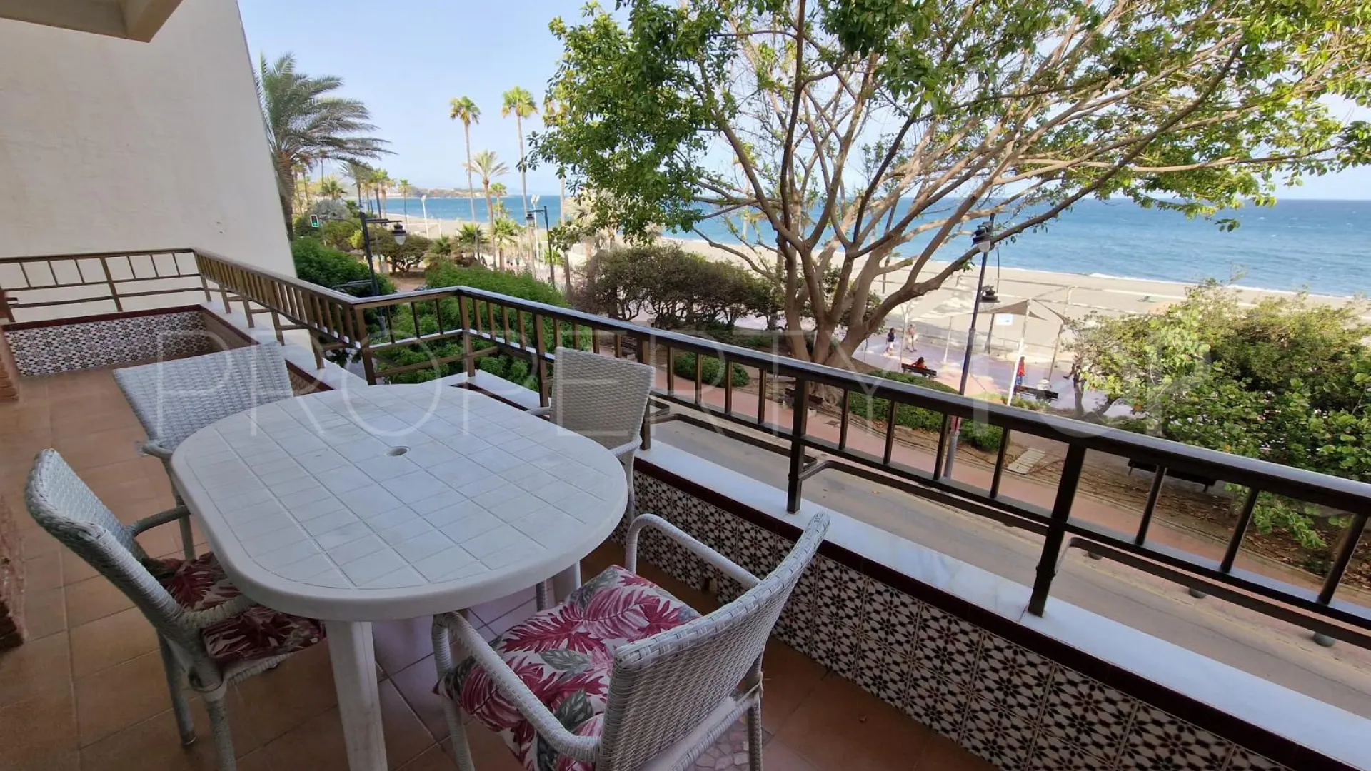 For sale apartment in Estepona Town with 2 bedrooms