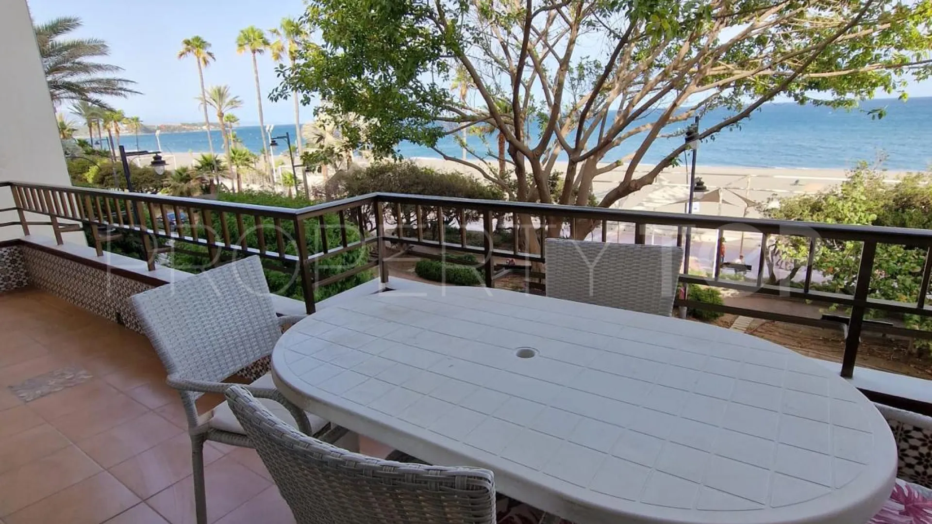 For sale apartment in Estepona Town with 2 bedrooms