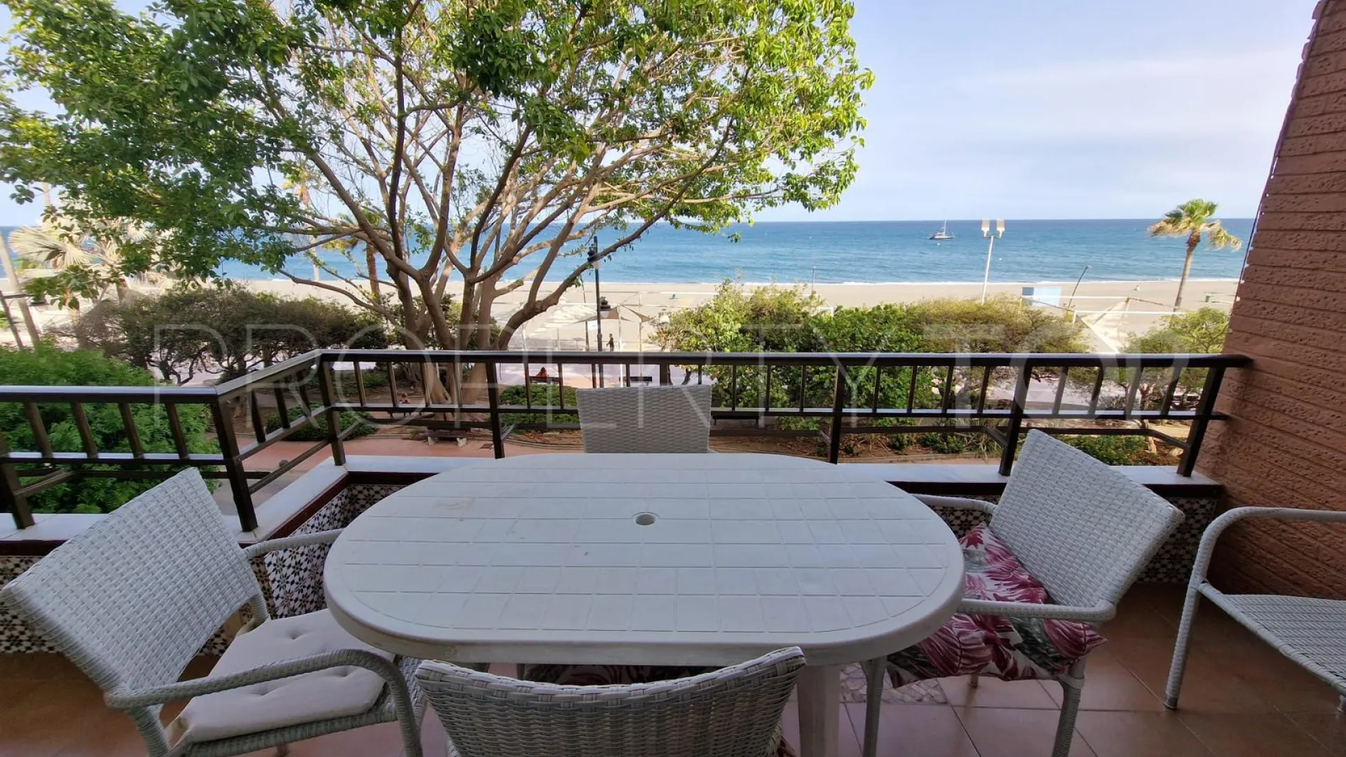 For sale apartment in Estepona Town with 2 bedrooms