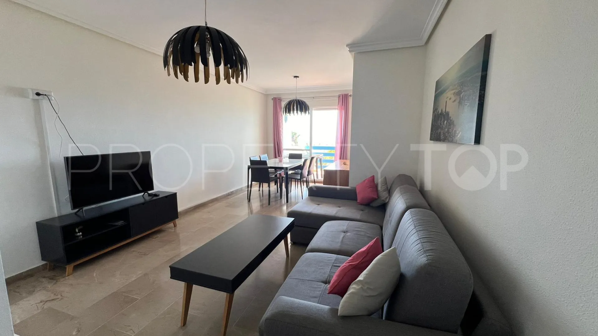 Buy apartment in Estepona