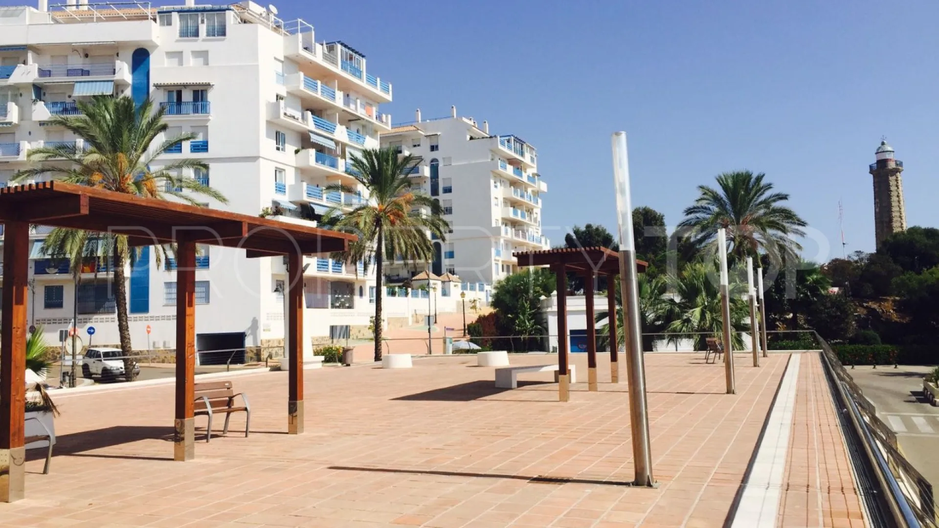Buy apartment in Estepona