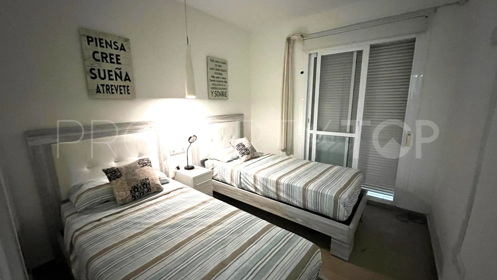 Buy apartment in Estepona