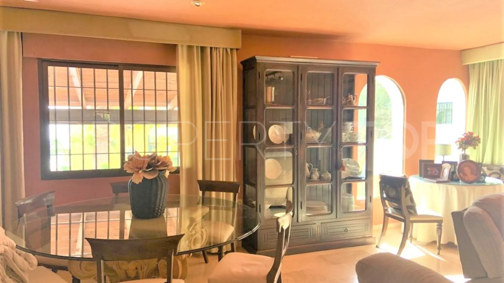 For sale Estepona semi detached villa with 4 bedrooms