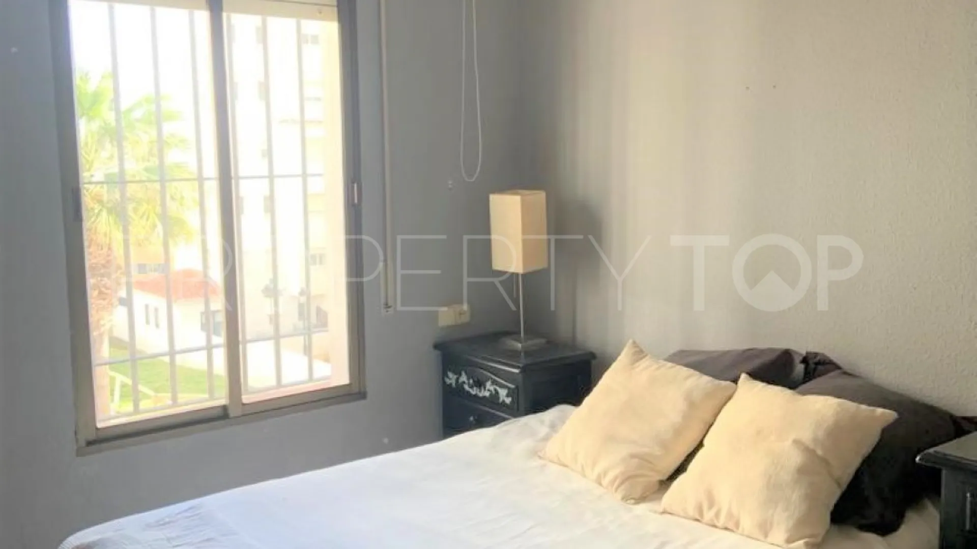 For sale Estepona semi detached villa with 4 bedrooms