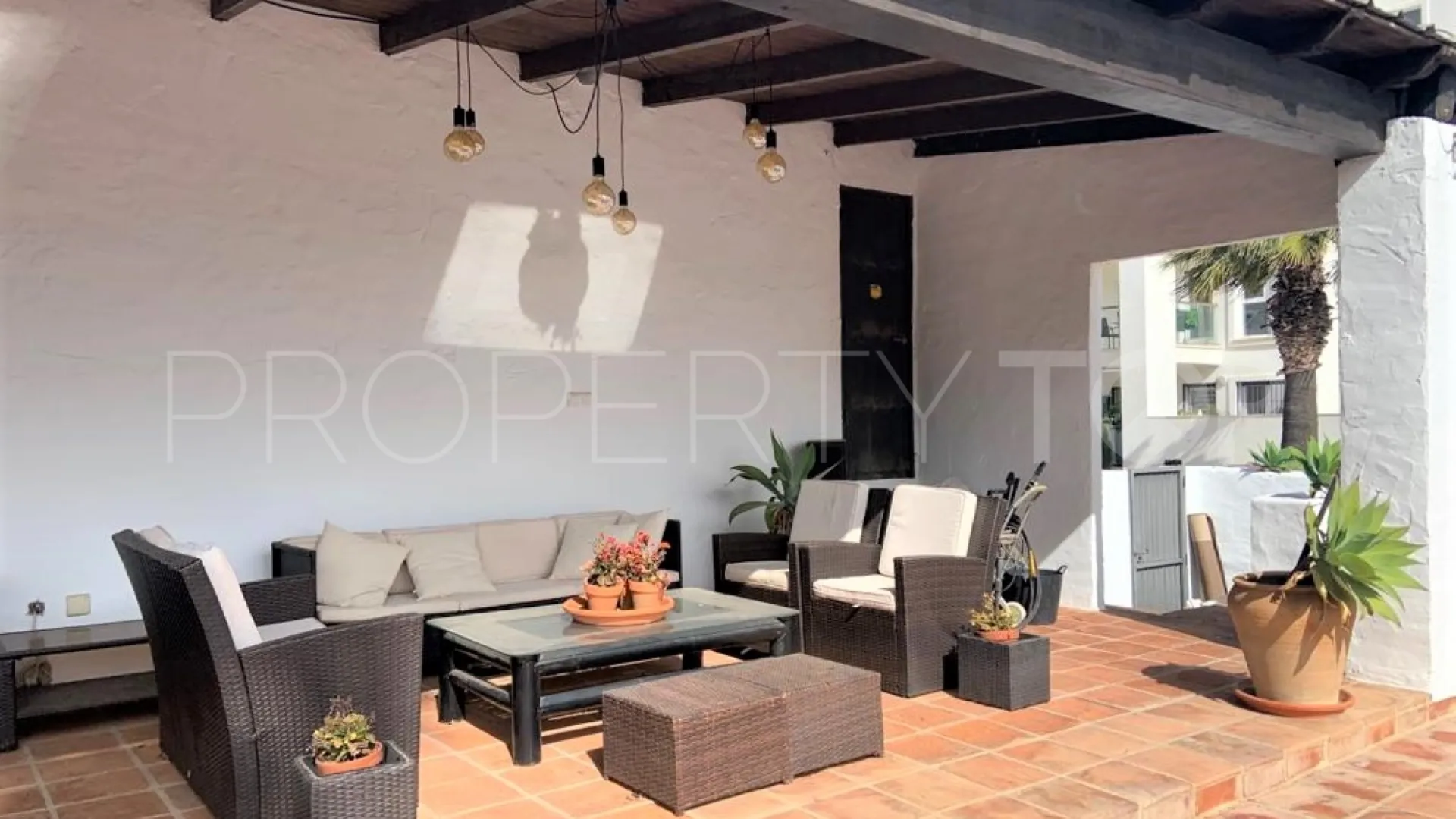 For sale Estepona semi detached villa with 4 bedrooms