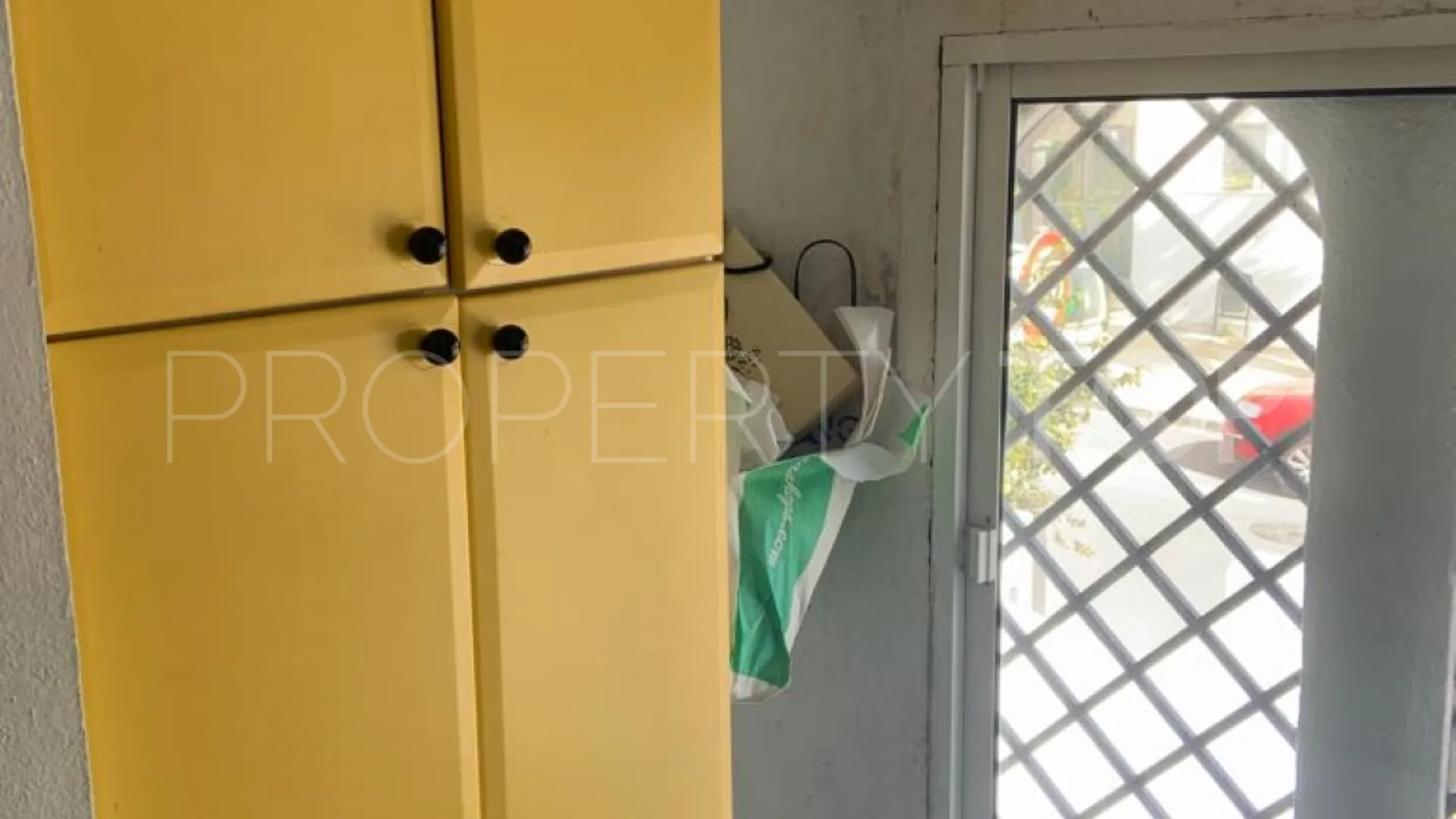 For sale Estepona semi detached villa with 4 bedrooms