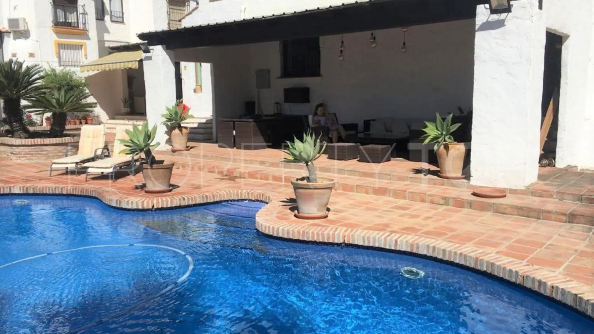 For sale Estepona semi detached villa with 4 bedrooms