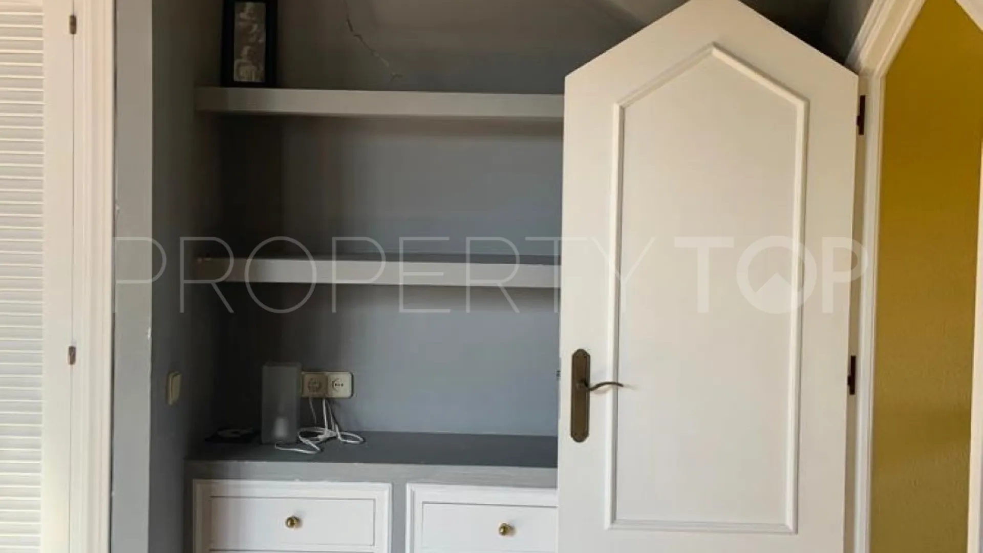For sale Estepona semi detached villa with 4 bedrooms